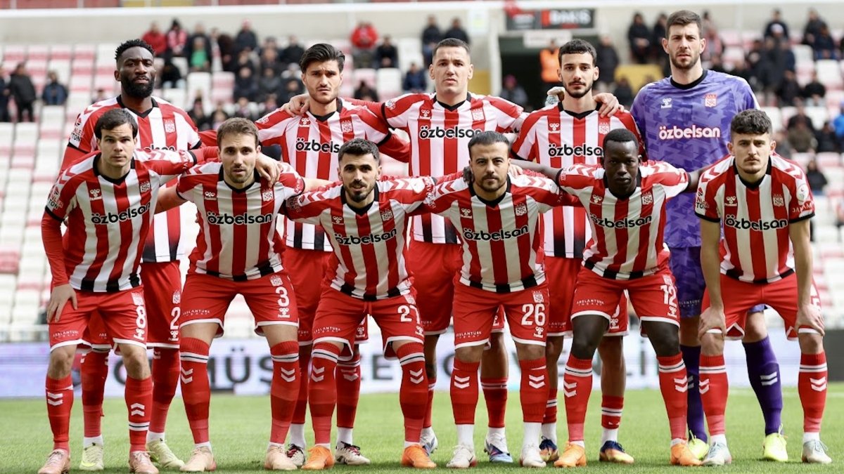"Özbelsan Sivasspor, Son 11 Haftada 33 Puan Peşinde: İddialı Hedefler Ön Planda!"